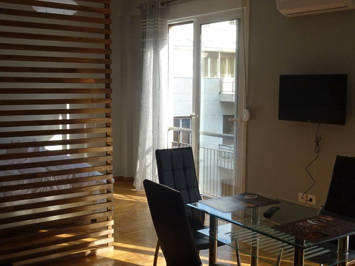 City Life Apartment In Athens Heart Экстерьер фото